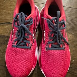Brooks Vibrant pink  Running Shoes